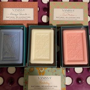 - ALL NATURAL BEAUTY SOAP